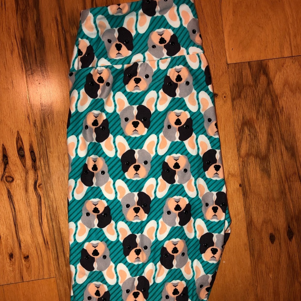 Lula Roe One size French Bulldog leggings!🐶🐶